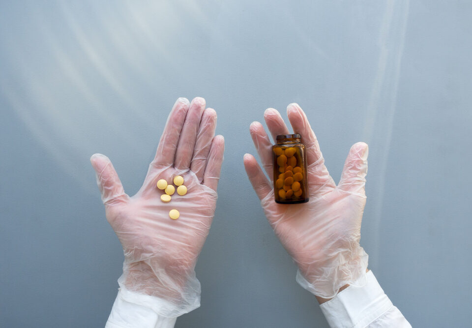 diferença remédio manipulado e industrializado